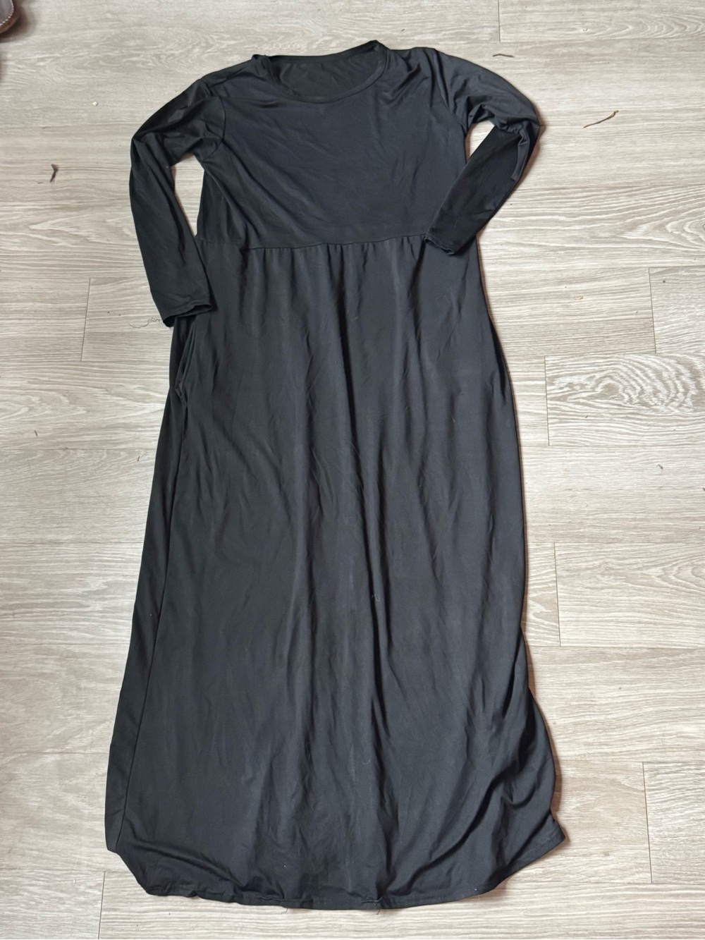 Everyday Black Long-Sleeve Maxi Dress